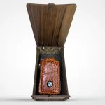 فروشگاه آقای چرمی-جای ریموت چرمی دوبل خودروی bmw رنگ عسلی
