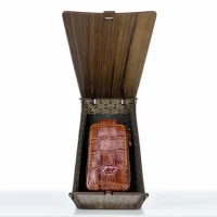 فروشگاه آقای چرمی-جای ریموت چرمی دوبل خودروی هیوندایی رنگ عسلی